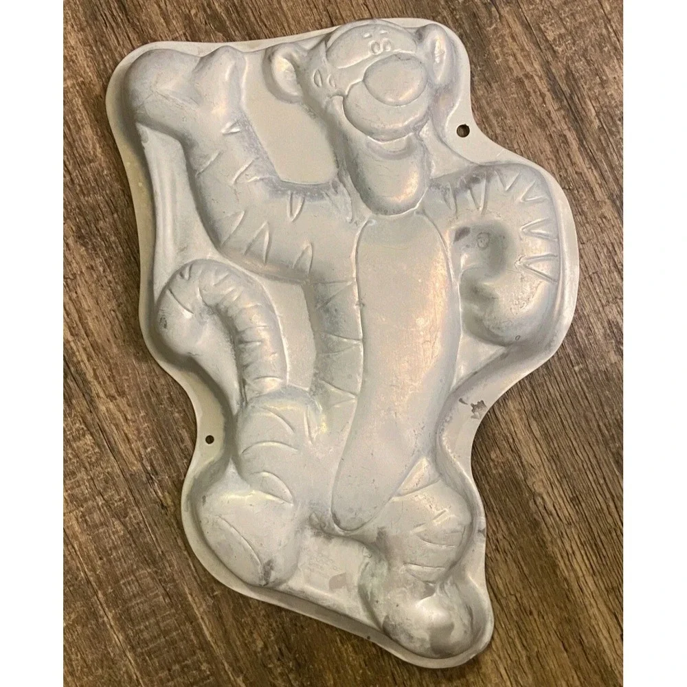 Wilton Cake Pans Lot Of 5 Characters Big Bird Superman Barney Tigger Bob Builder